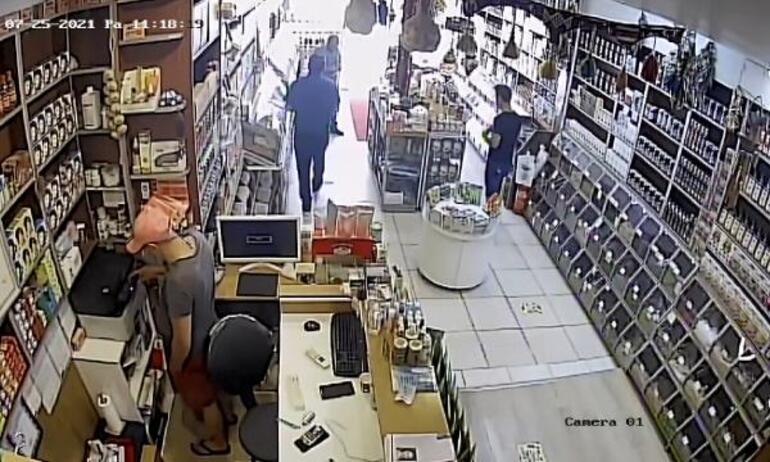 Zabıta müdürüyüm diye dolandıracaktı O anlar kamerada...