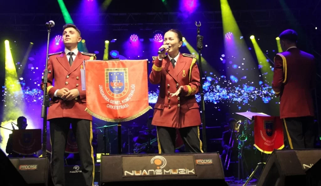 Jandarma Genel Komutanlığı Bandosu Konser Verdi
