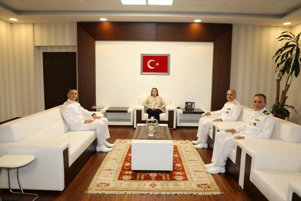 Kuzey Deniz Saha Komutanı Bartın Valisi’ni ziyaret etti