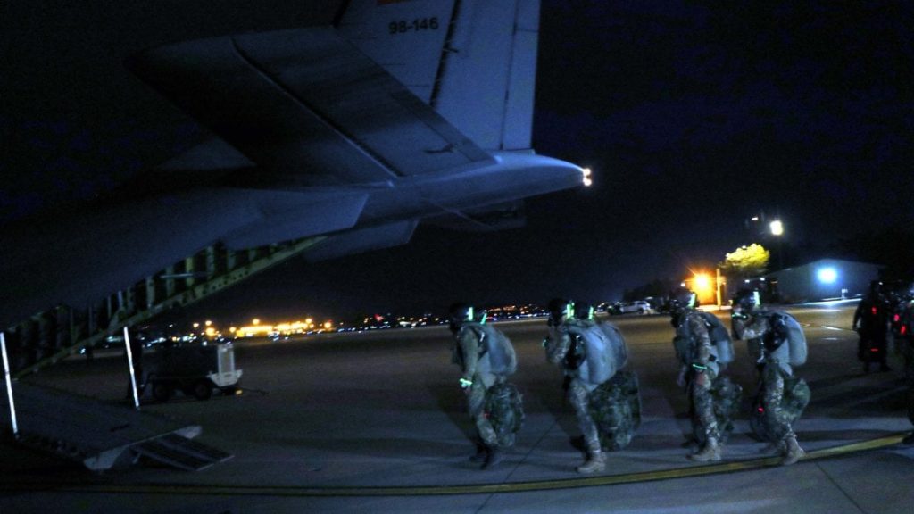 ‘Erciyes 2023 Tatbikatı’ gece atlayışı ile başladı