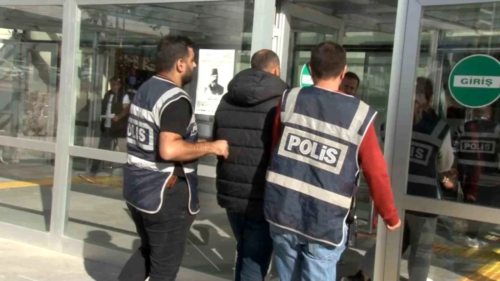 Şehit binbaşımızın ailesinin evini soyan şüpheli tutuklandı