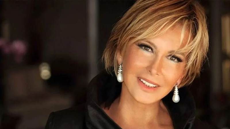 Filiz Akın hastaneye kaldırıldı