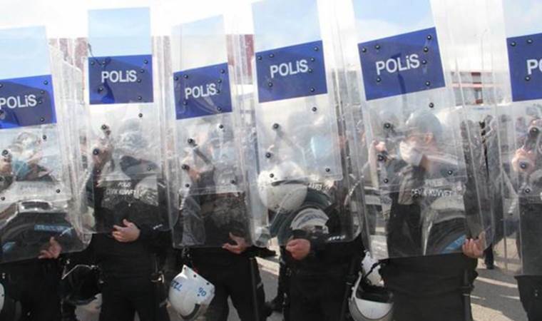 O ilimizde gösteri ve yürüyüşler 4 gün süreyle yasaklandı