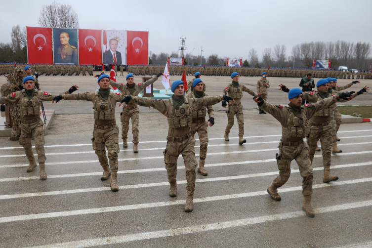 Kastamonu’da eğitimlerini tamamlayan uzman erbaşlar yemin etti