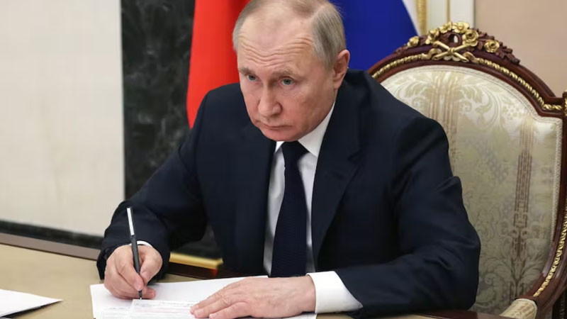 Putin’den Rus ordusundaki asker sayısını artırma kararı