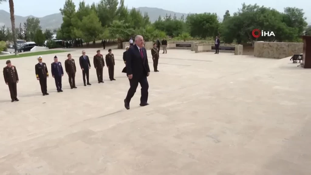 Bakan Güler, KKTC’de Küçük ve Denktaş’ın kabirlerini ziyaret etti