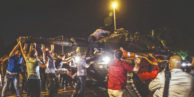 3 bin FETÖ’cüye müebbet