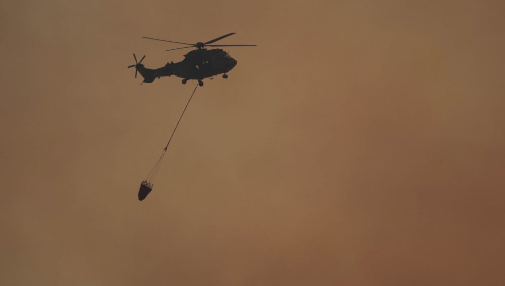 TSK’ya ait 16 helikopter, yangın söndürme çalışmalarına destek sağlıyor