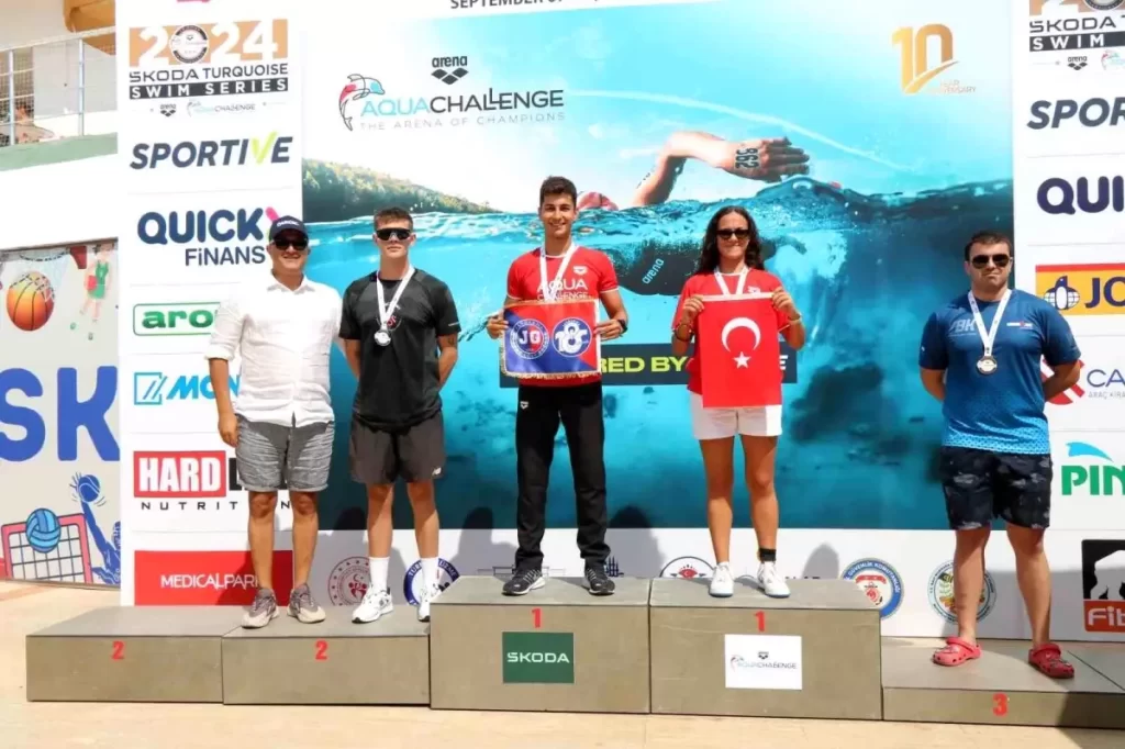 Jandarma Astsubay Murat Kösle İstanbul’da Yüzme Yarışmasında Başarıya İmza Attı