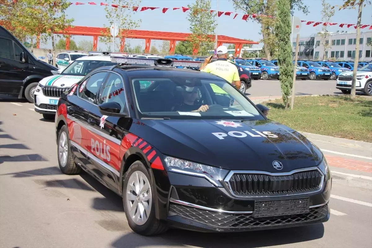 O İlimizde Emniyet ve Jandarmaya 189 Yeni Araç Teslim Edildi