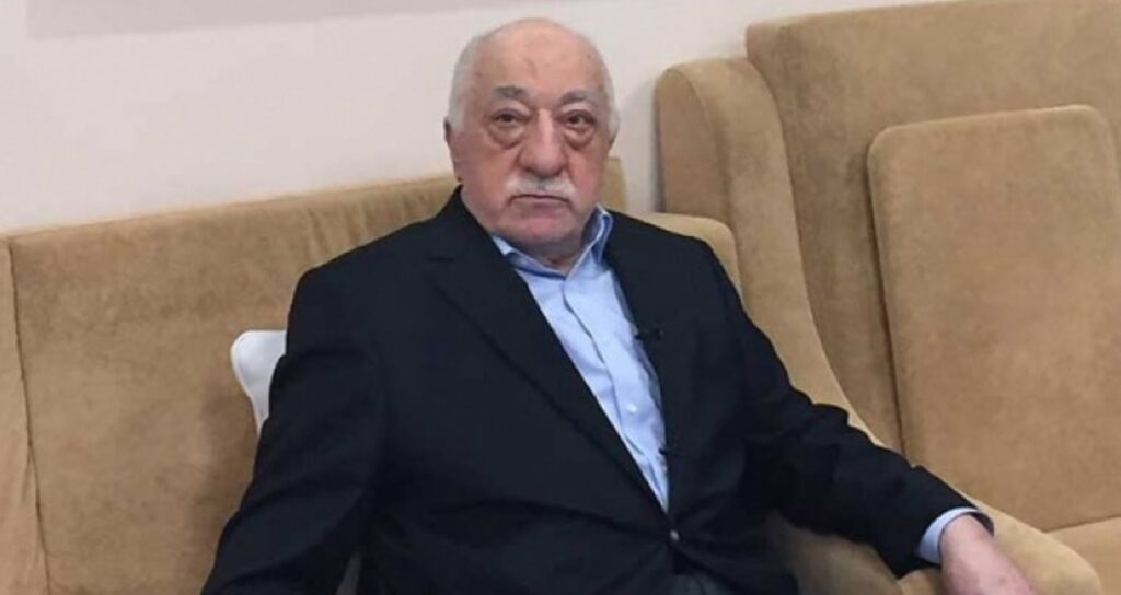 FETÖ elebaşı kurduğu kumpasın yıl dönümünde öldü