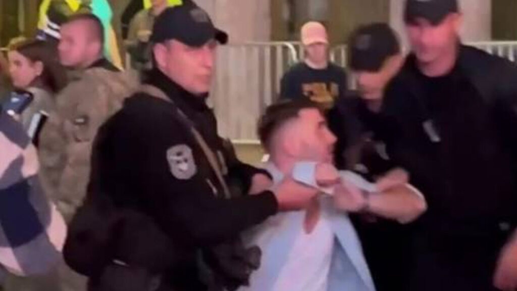 Rock konserinde askeri ikmal operasyonu: 50’den fazla kişiye gözaltı