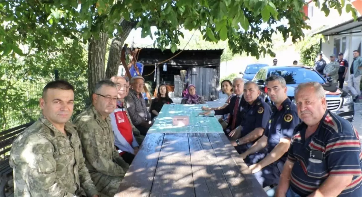 Vali Uğur Turan’dan Sabah Namazı ve Şehit Ailesi Ziyareti