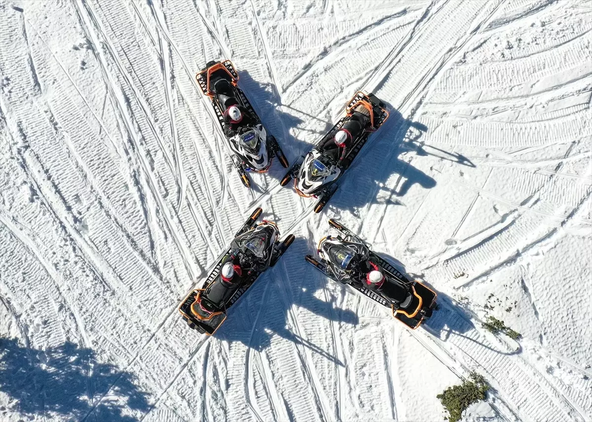 JAK Timleri Tatilcilerin Güvenliği İçin Görevde