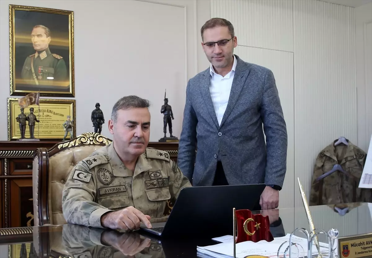 Tuğgeneral Mücahit Avkıran, ‘Yılın Kareleri’ oylamasında tercihlerini açıkladı