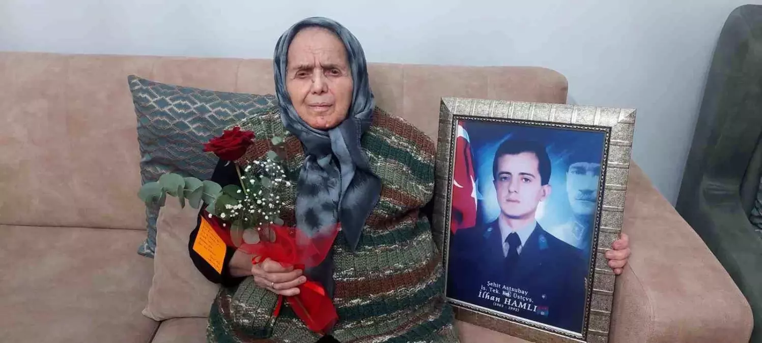 Gazi Tümgeneral Ala’dan şehit annesine anlamlı hediye