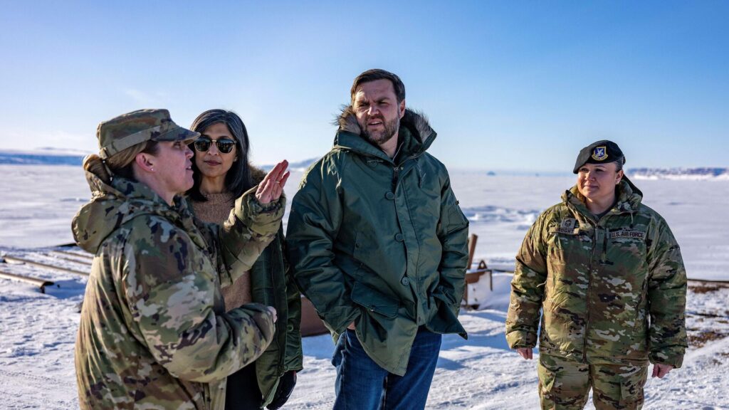 Başkan Yardımcısını eleştiren Üs komutanı görevden alındı