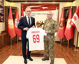 Başkan Hacıosmanoğlu’ndan 5. Zırhlı Tugay Komutanlığı ve Gaziantep FK’ya Ziyaret