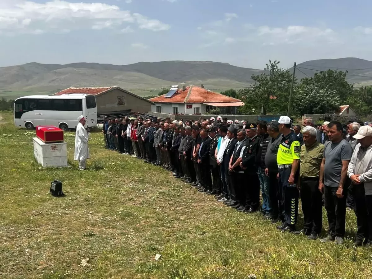 Gazimiz Mustafa Sarıtaş, Son Yolculuğuna Uğurlandı