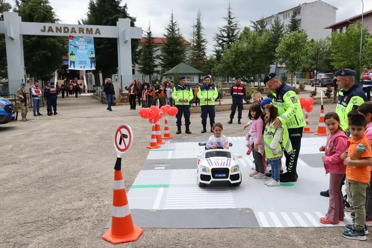 Jandarmadan Öğrencilere Güvenlik Eğitimi