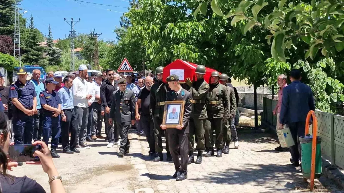 GAZİMİZ  HÜSEYİN EMİROĞLU SON YOLCULUĞUNA UĞURLANDI