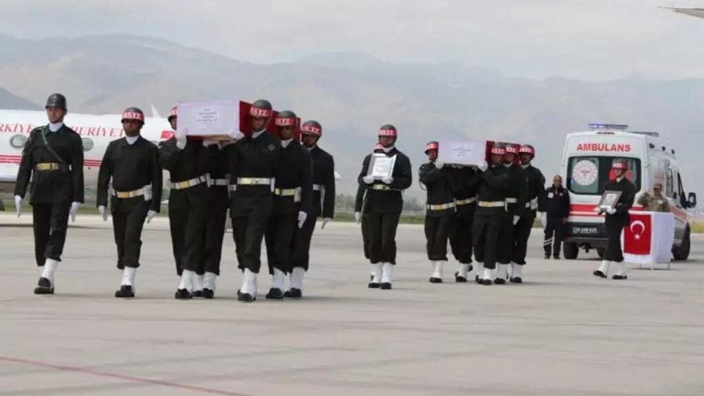 HER ŞEY YARIM SAAT İÇİNDE OLUP BİTTİ…12 ŞEHİDİMİZİN MAĞARADA NELER YAŞADIĞI ORTAYA ÇIKTI