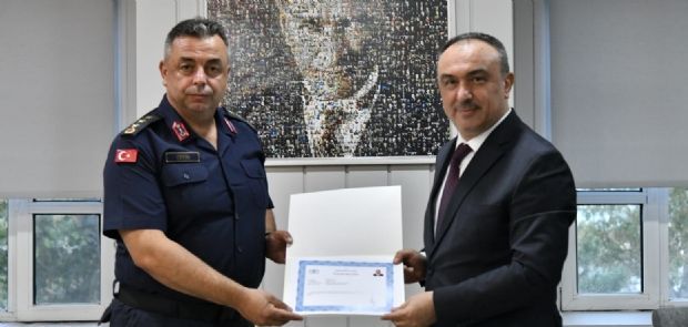 JANDARMA ALBAY AHMET ÇETİN’E VEDA PROGRAMI DÜZENLENDİ