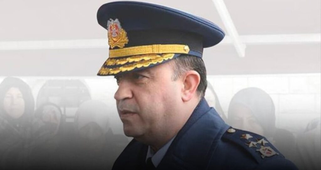 FETÖ’NÜN REHİN ALDIĞI KOMUTAN EMEKLİ EDİLDİ