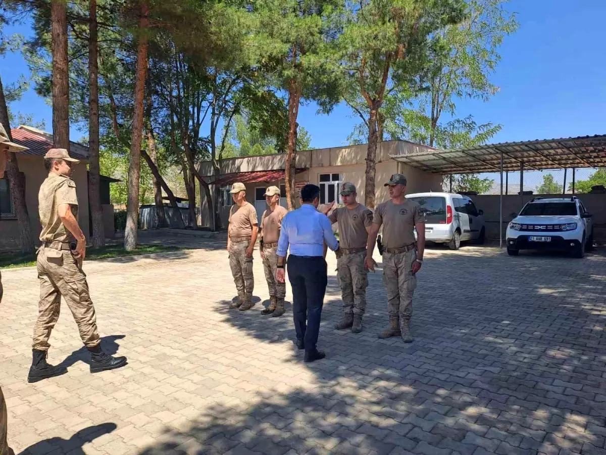KAYMAKAM ATIŞ, İLÇE JANDARMA PERSONELİ  ŞEHİT AİLELERİ VE VATANDAŞLARŞA BULUŞTU