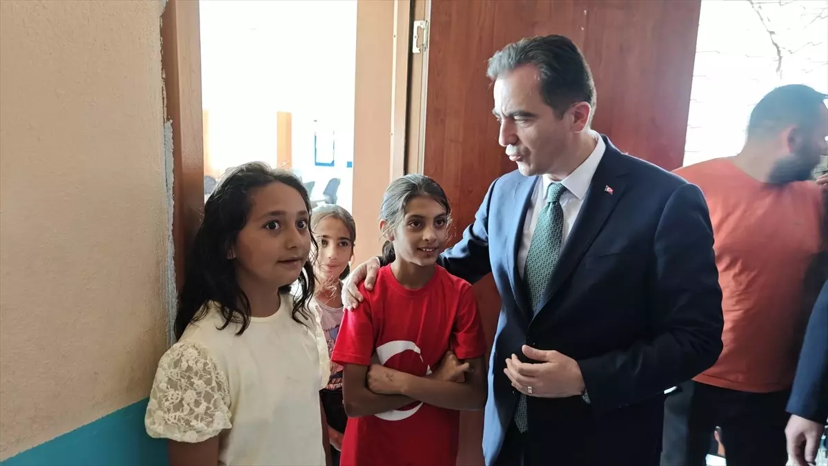 ŞEHİT PİYADE SÖZLEŞMELİ ER MAHSUN YEŞİLDEMİR ANISINA OKUDUĞU OKULDA KÜTÜPHANE AÇILDI