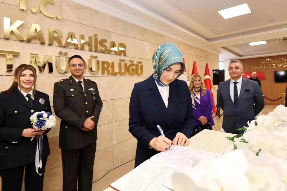 BİNBAŞI İLE KADIN POLİS MEMURUNUN NİKAHINA VALİ ŞAHİTLİK YAPTI