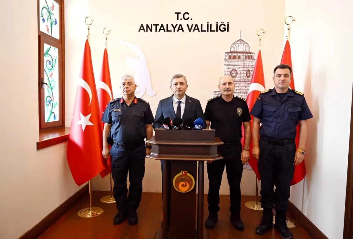 BİR AYDA 848 UYUŞTURUCU OPERASYONU DÜZENLENDİ