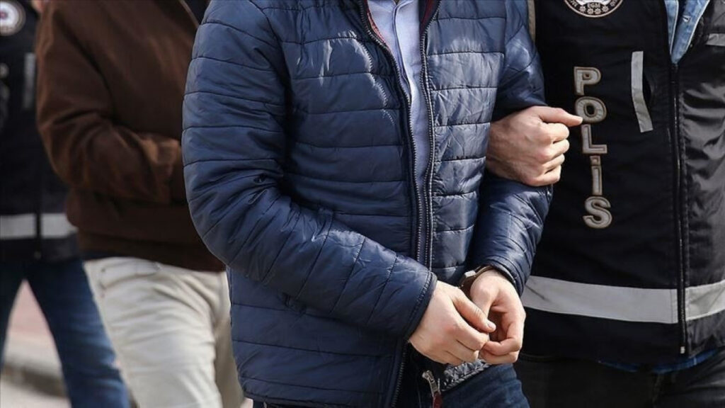 HAVA KUVVETLERİ’NDE FETÖ SORUŞTURMASINDA 16 GÖZALTI! 1 ALBAY, 1 BİNBAŞI, 1 YÜZBAŞI…