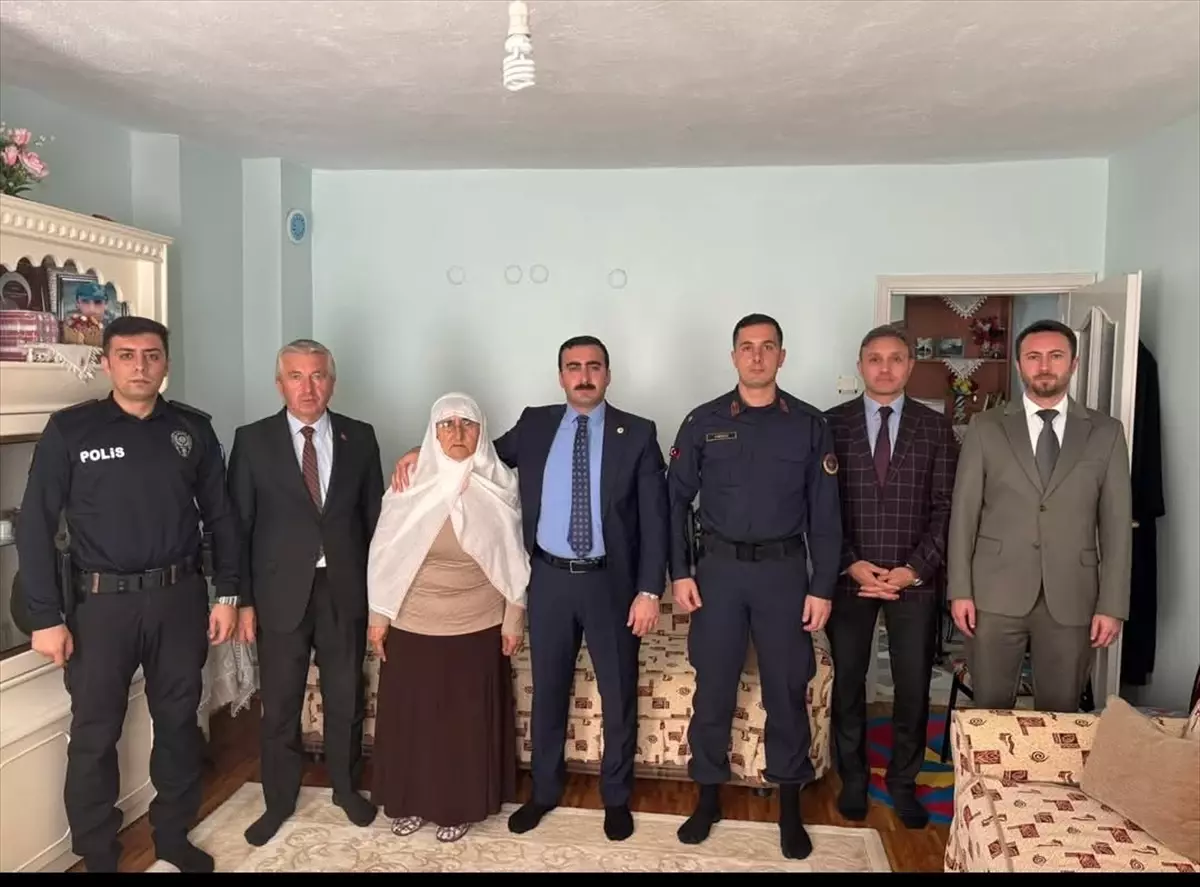 KAYMAKAM ŞAHİN’DEN ŞEHİT AİLESİNE ZİYARET