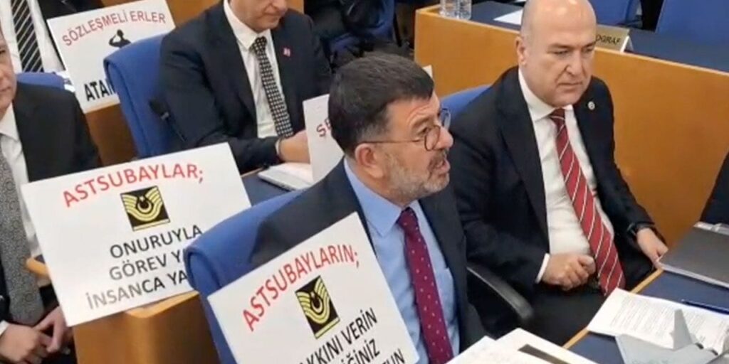 MECLİS’TE TÜM PARTİLERİ “DİKKAT ETMELİ” DİYEREK UYARDI: TSK’YI İŞARET ETTİ! ASTSUBAY…