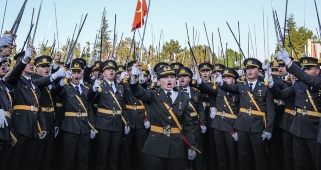 ATATÜRKÇÜ TEĞMEN BAKKALLIK YAPIYOR