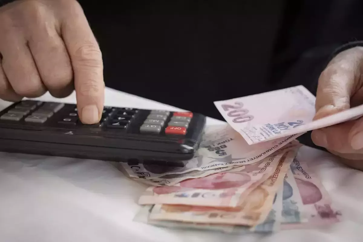 GERİ SAYIM BAŞLADI: EMEKLİNİN MAAŞINDAN KESİNTİ YAPILACAK