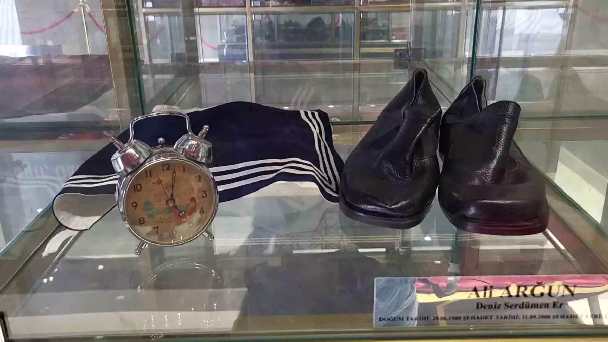 ŞEHİTLİK MÜZESİ’NDE ŞEHİTLERİN EŞYALARI SERGİLENMEYE BAŞLADI