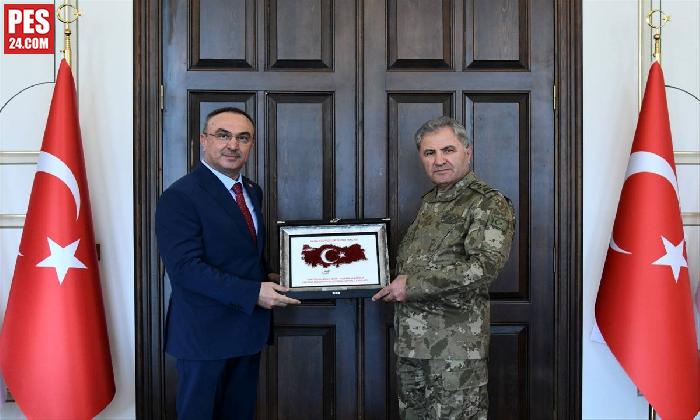 KARA KUVVETLERİ KOMUTANI’NDAN VALİYE ZİYARET
