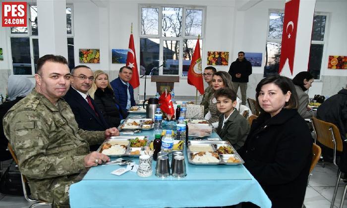 VALİ SOYTÜRK ŞEHİT AİLELERİ İLE İFTARDA BULUŞTU