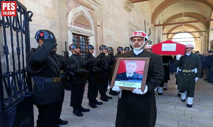 VEFAT EDEN EMEKLİ ASTSUBAY ASKERİ TÖRENLE SON YOLCULUĞUNA UĞURLANDI