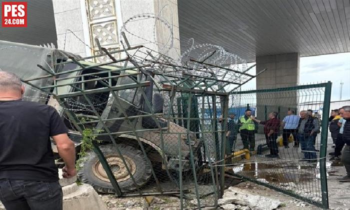 ASKERİ ARAÇ KAZA YAPTI: YARALI ASKERLER VAR