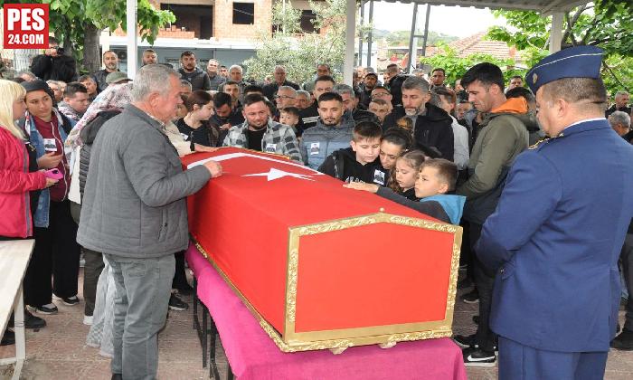 EVLİ VE 2 ÇOCUK BABASI UZMAN ÇAVUŞUMUZUN CENAZESİ TOPRAĞA VERİLDİ