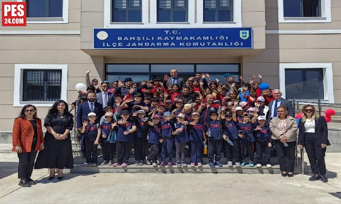 İLÇE JANDARMA KOMUTANLIĞI BAHÇESİNDE PROGRAM DÜZENLENDİ.