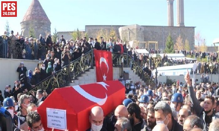 ‘ERZURUM’UN EN BÜYÜK KAHRAMANI KİM’ SORUSUNA ŞEHİT UZMAN ÇAVUŞUMUZUN  KIZINDAN YÜREK YAKAN CEVAP