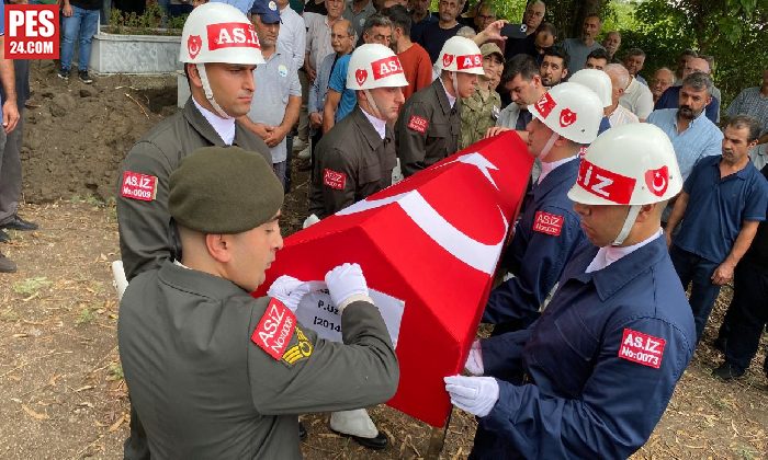 ANAHTARI EVDE UNUTUNCA OLANLAR OLDU! İTFAİYE ARACIYLA EVİNE GİRMEYE ÇALIŞAN UZMAN ÇAVUŞTAN ACI HABER!