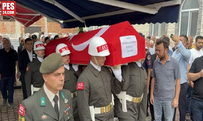 OTOMOBİLİYLE TIRA ARKADAN ÇARPAN UZMAN ÇAVUŞ HAYATA VEDA ETTİ