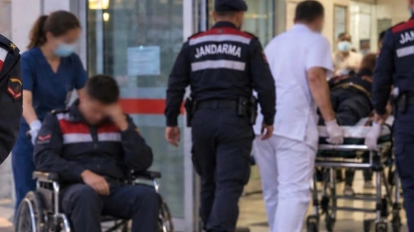 Maçta görevli çoğunluğunu  jandarma personelinin oluşturduğu  görevlilerin yemekten zehirlendiği iddia edildi