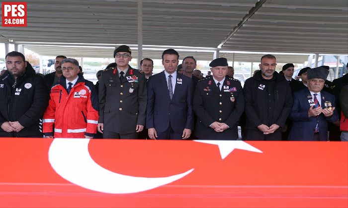 Gazi büyüğümüz 94 yaşındaki  Kahraman Ağa Aytekin, askeri törenle toprağa verildi